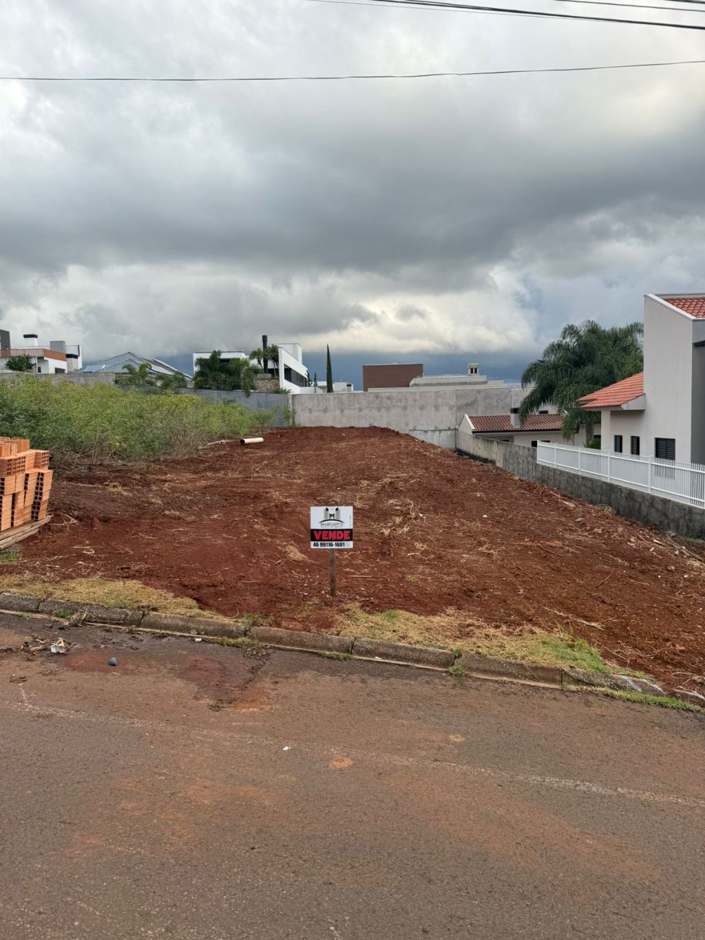 TERRENO UNICO E DIFERENCIADO NO BAIRRO LA SALLE