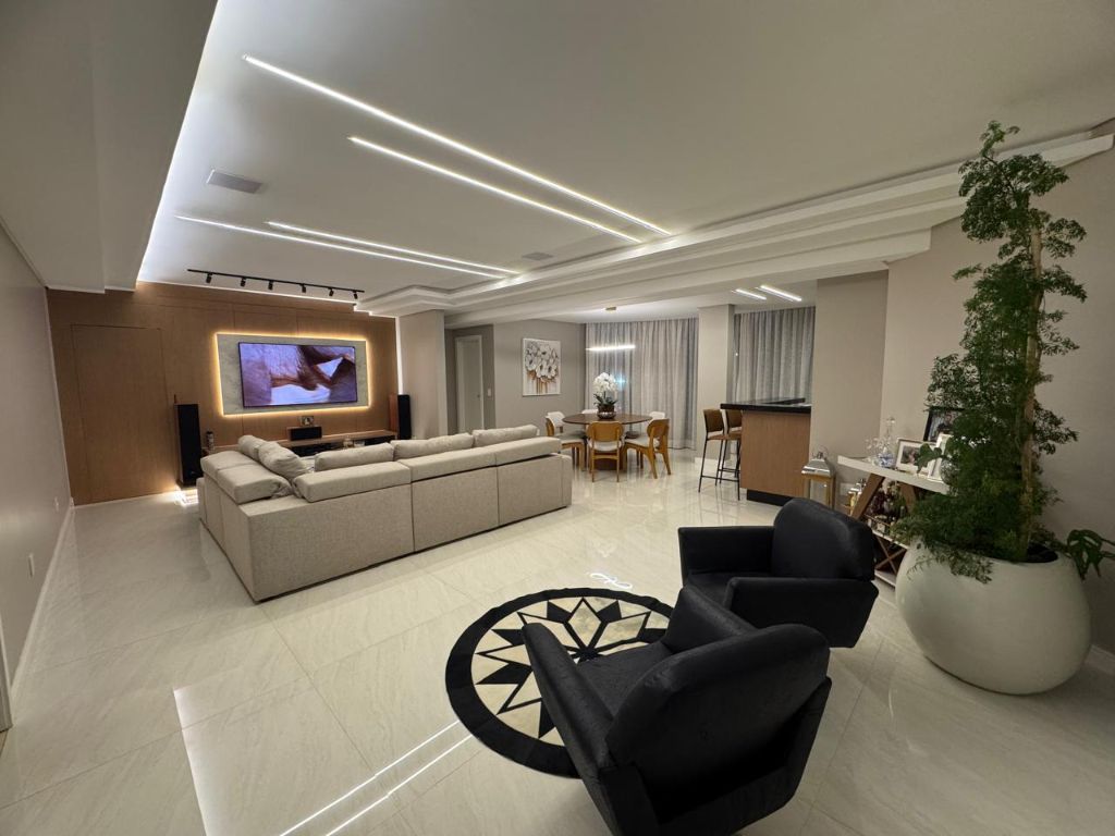 BELISSIMO APARTAMENTO MOBILIADO NO CENTRO DE PATO BRANCO