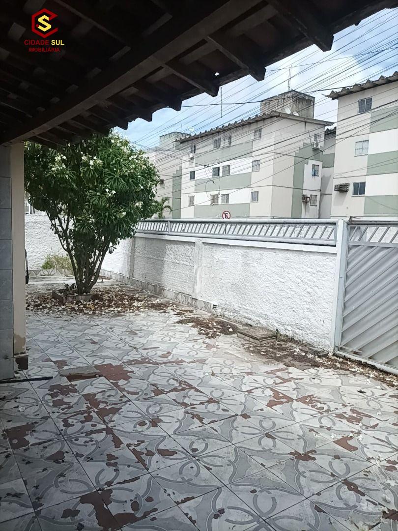 Casa á venda no Geisel por R$520 MIl, 3 quartos sendo um suíte