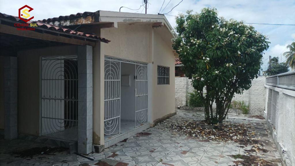 Casa á venda no Geisel por R$520 MIl, 3 quartos sendo um suíte