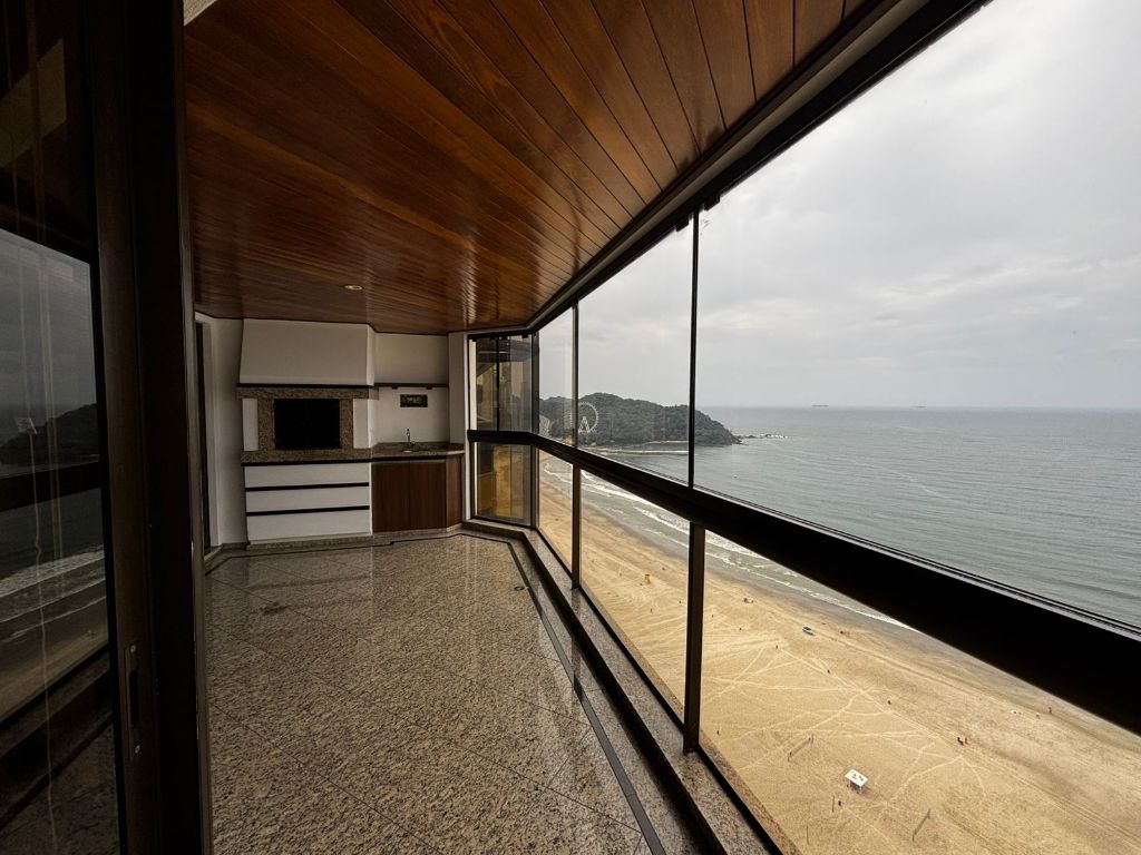 APARTAMENTO FRENTE MAR
