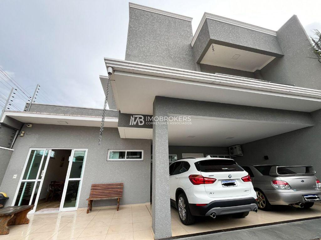Sobrado à venda no bairro Vila A - em Foz do Iguaçu-PR