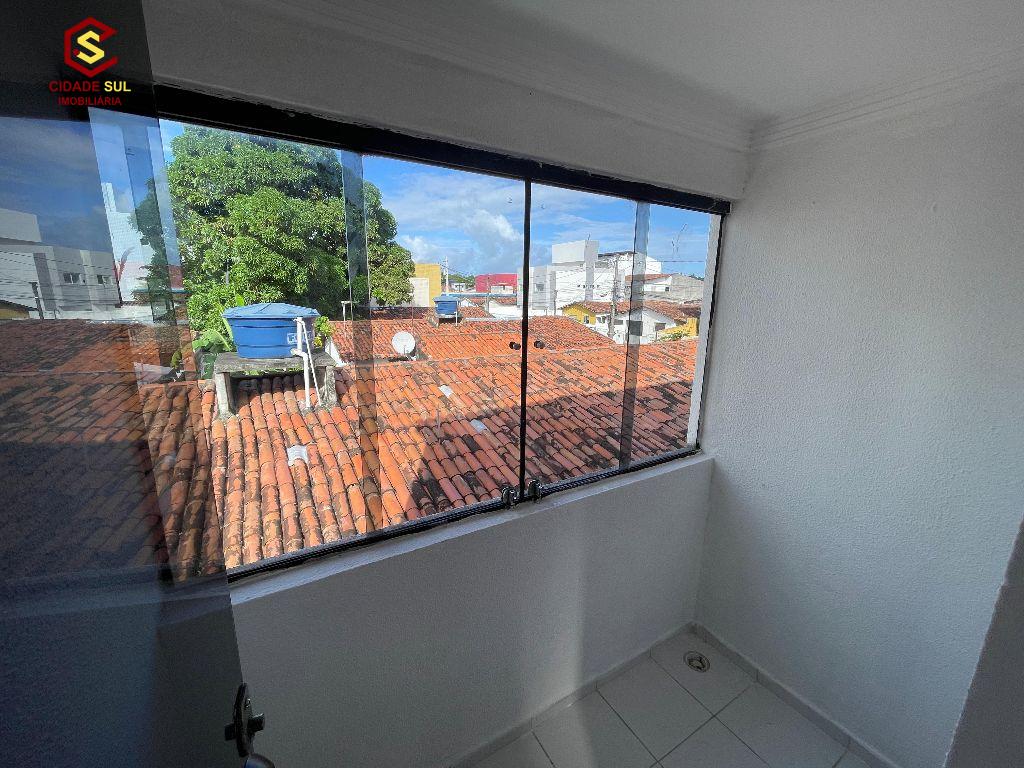 Casa Duplex á venda em Mangabeira IV por R$200 Mil