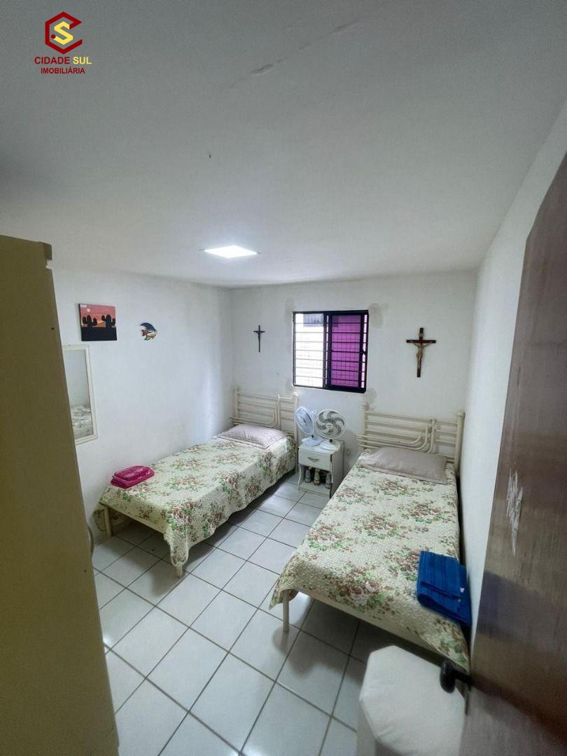 Apartamento com 3 dormitórios à venda, 76 m² por R$ 350.000 - ...