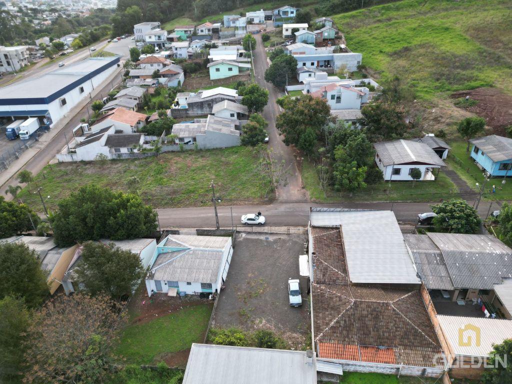 TERRENO PLAINO COM ÓTIMA LOCALIZAÇÃO