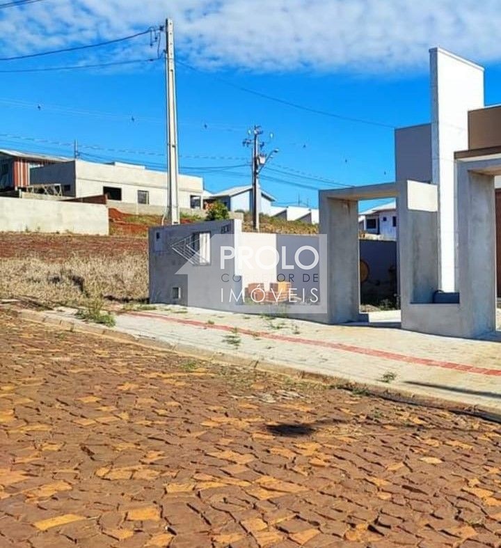 EXCELENTE CASA COM 02 QUARTOS, EM SO LOURENO DO OESTE. 