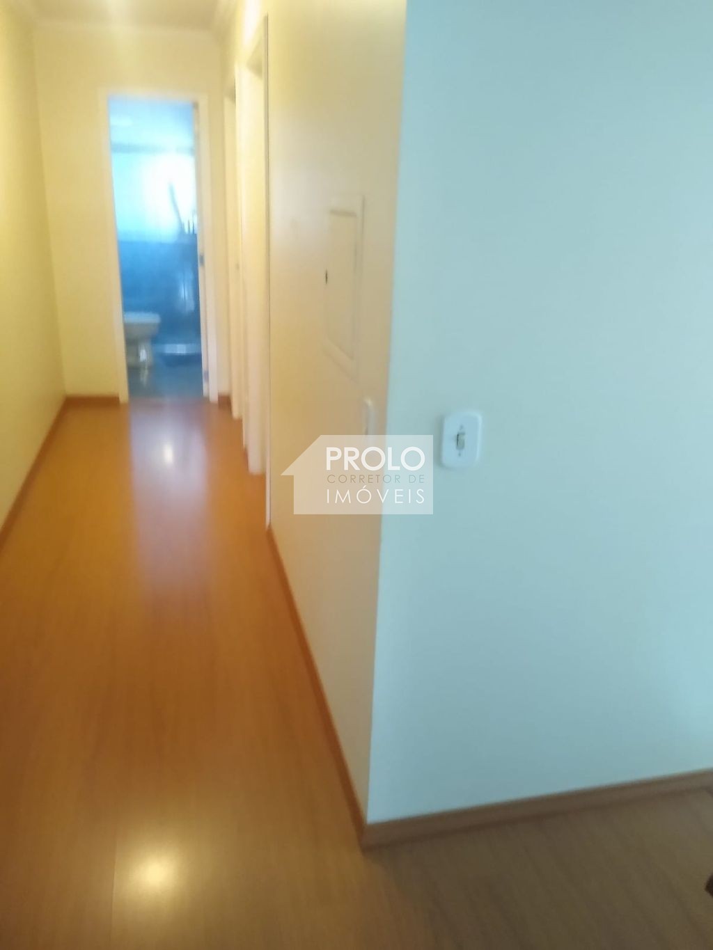 APARTAMENTO DUPLEX, NO CENTRO.