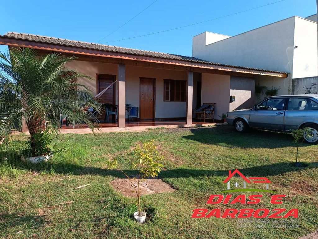 Lote de 280m com casa de 165m,  localizado no bairro Estao Ampre.