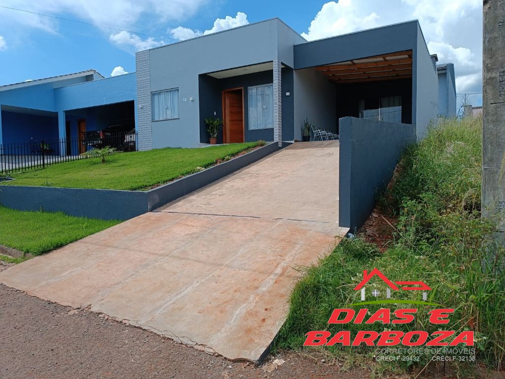 Lote de 252m com casa de 92m, Localizado no Bairro Estao em Ampre.