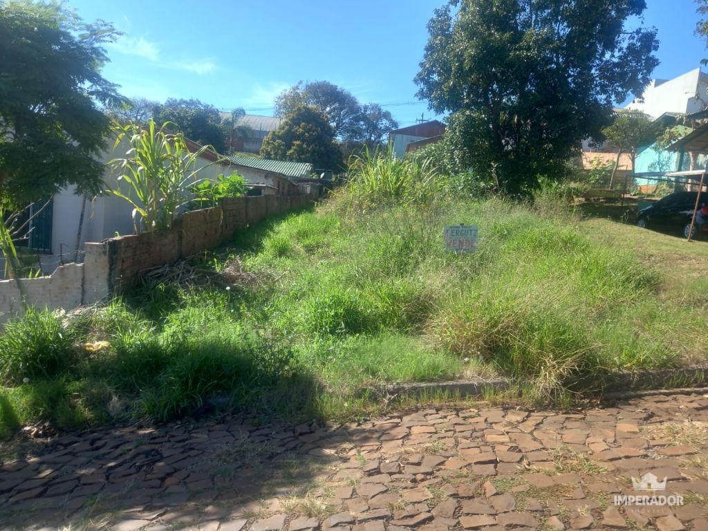 LOTE URBANO LOCALIZADO NO BAIRRO SANTO ANTONIO.