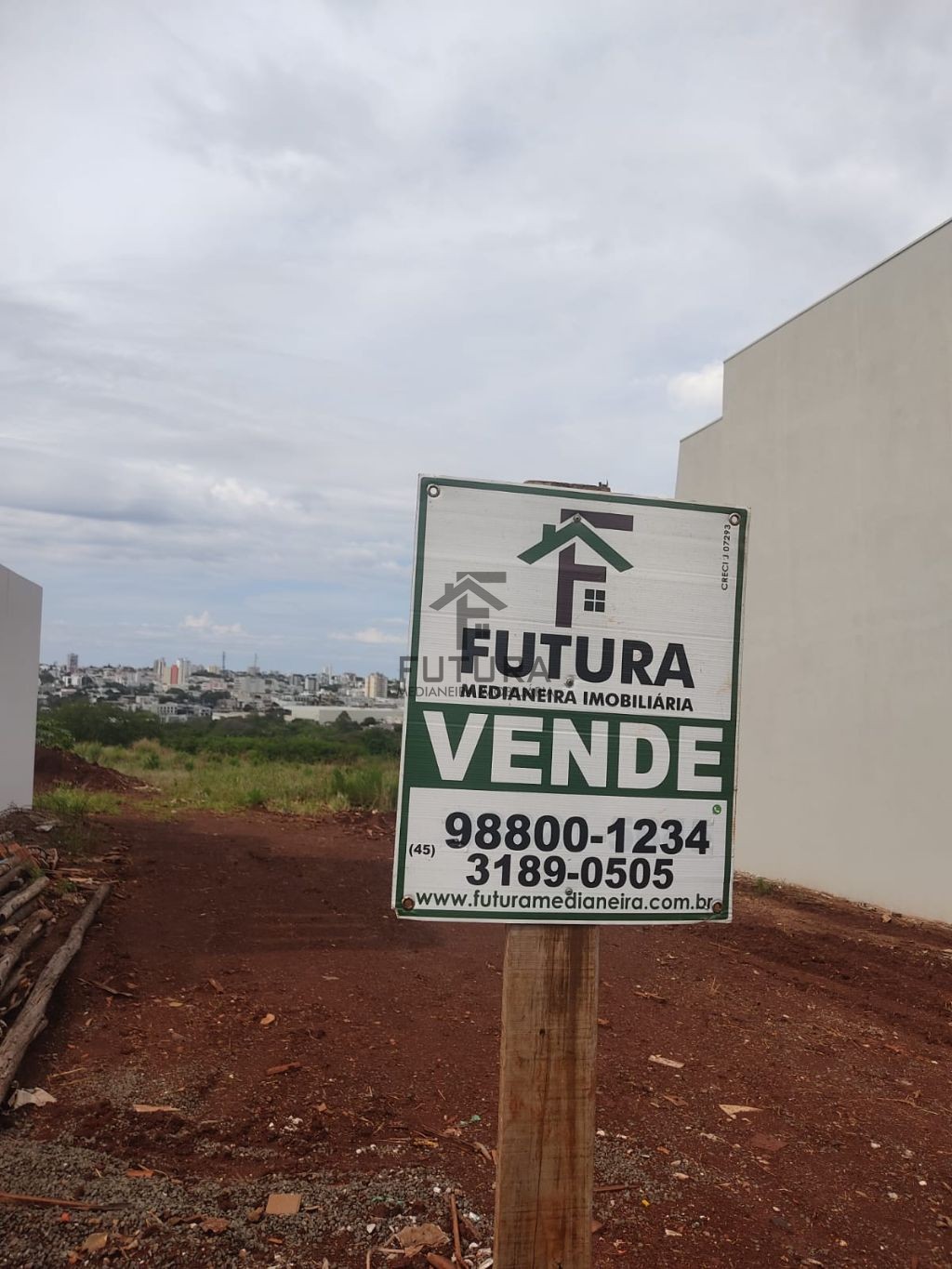 TERRENO 