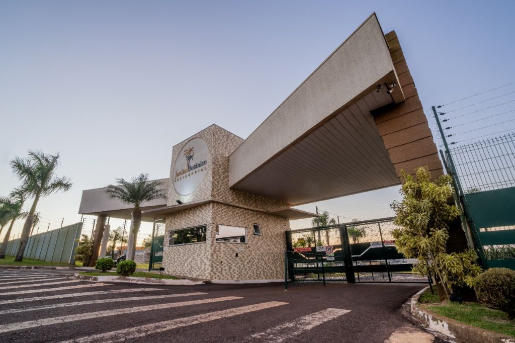 Terreno com 360m2 a venda no Condominio jardim Botanico- Cataratas- Cascavel PR