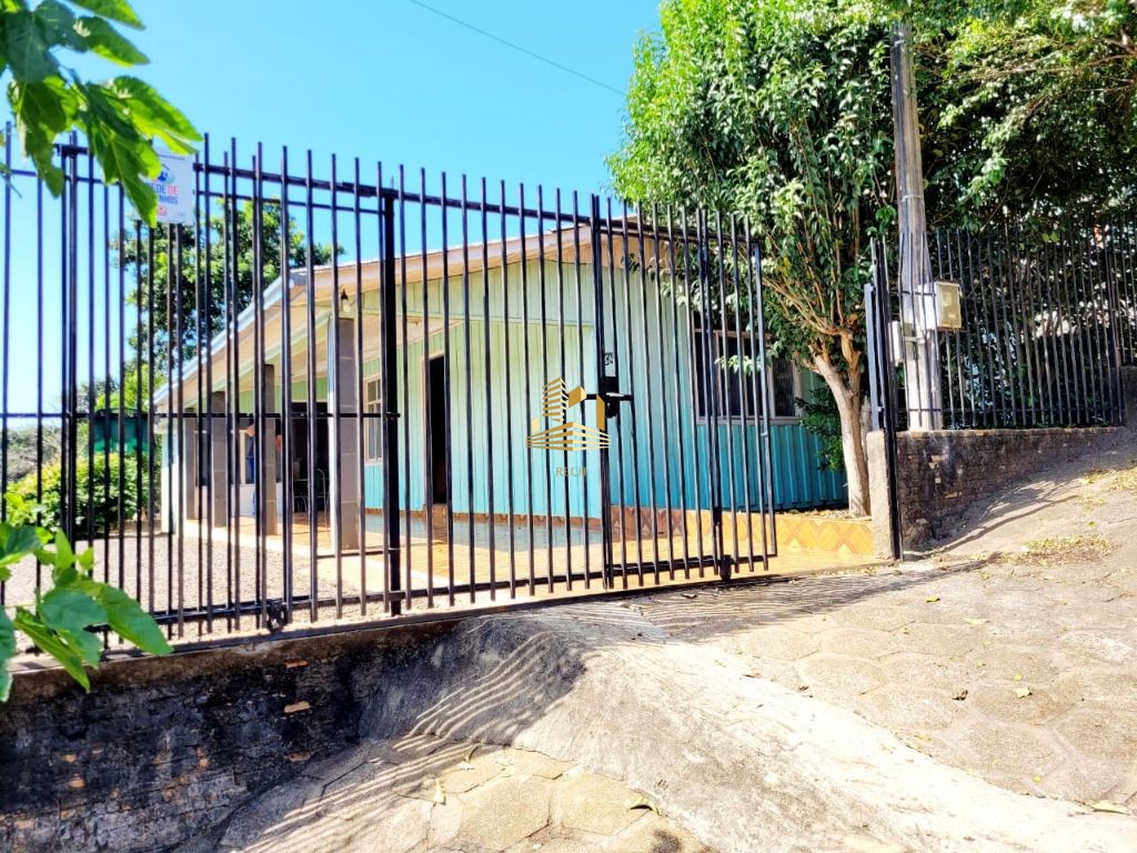 Casa bem localizada