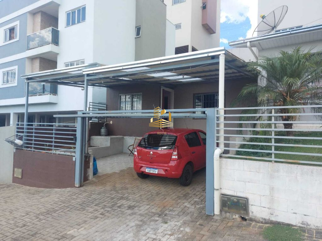 Casa Perto do Centro de Eventos