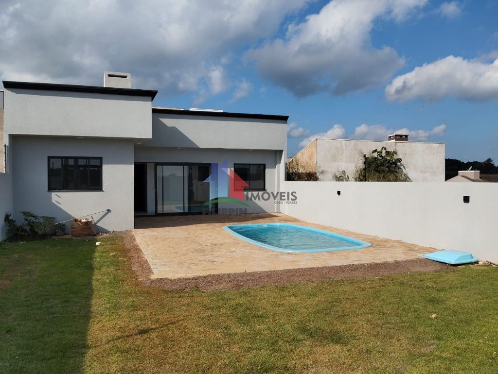 CASA COM PISCINA