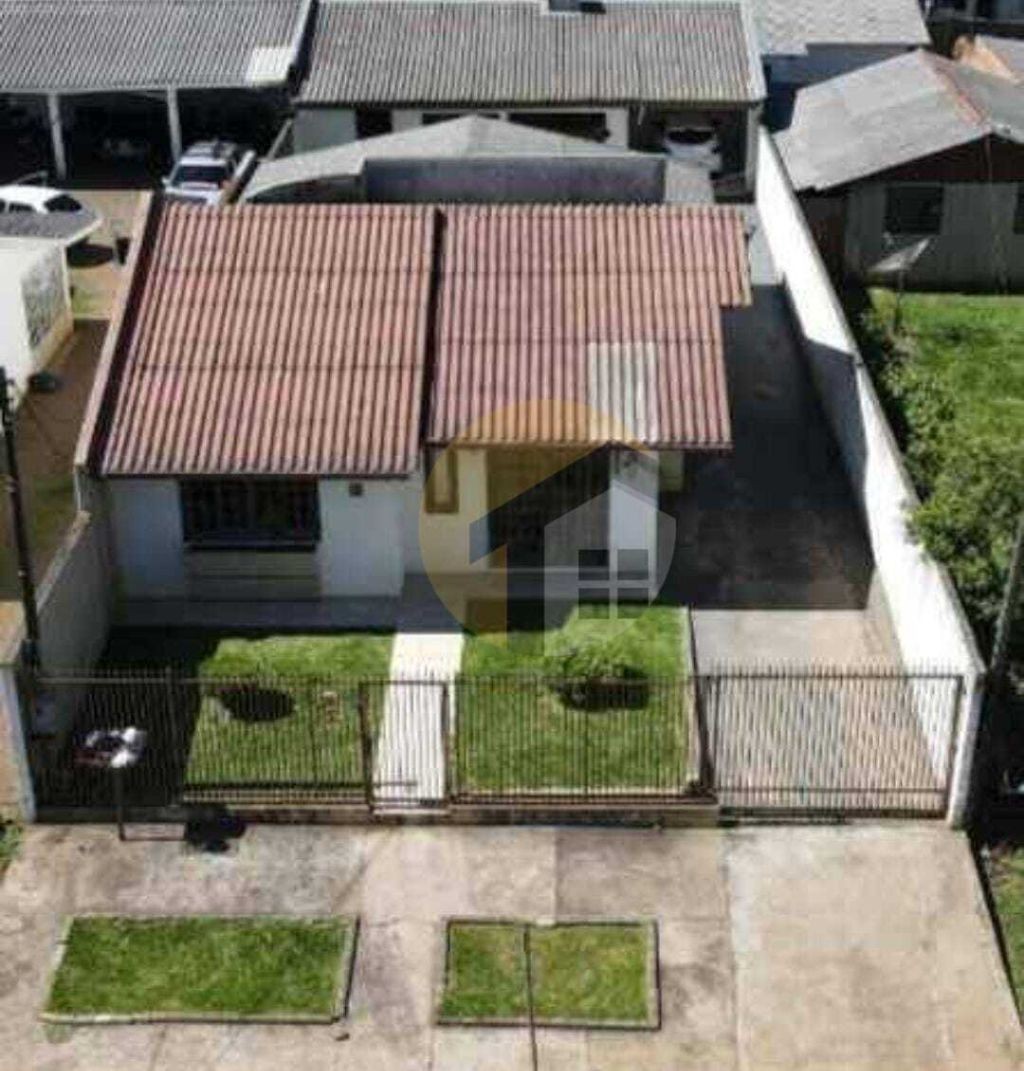 VENDE-SE LINDA CASA COM EDICULA 